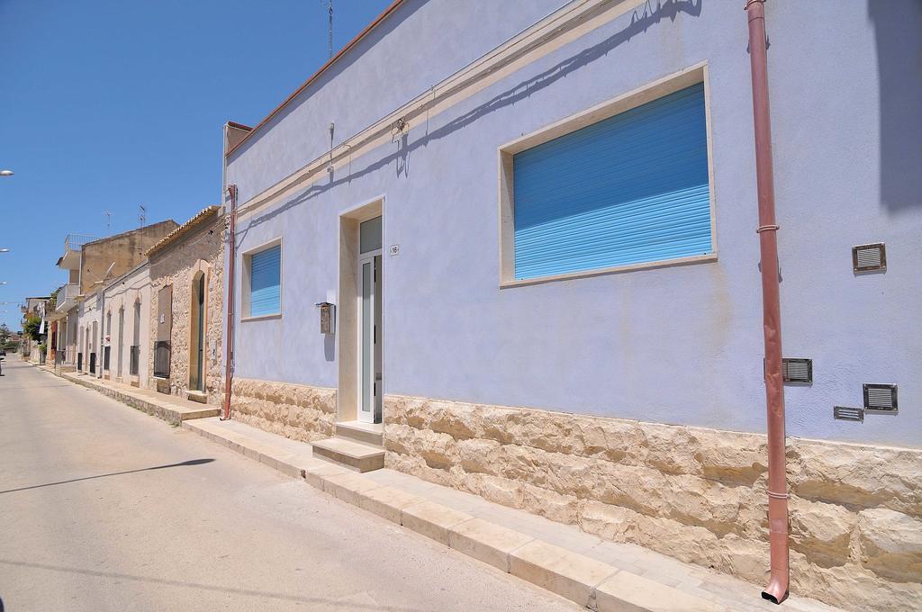 Delposto Marina Di Ragusa Exterior foto